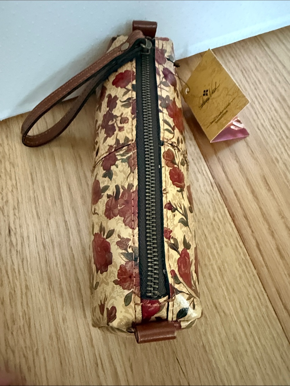 Patricia Nash NWT Clutch/ wristlet - Picture 4 of 5
